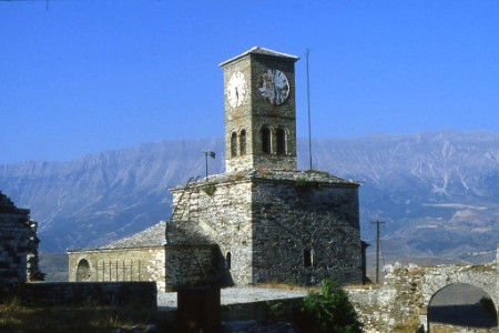La seconda città dell’Albania. Molto bella
