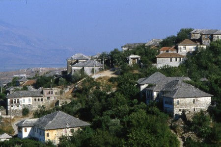 La seconda città dell’Albania. Molto bella