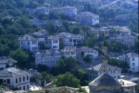 La seconda città dell’Albania. Molto bella