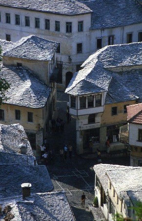 La seconda città dell’Albania. Molto bella
