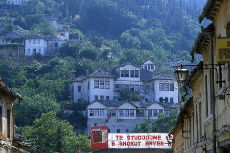 La seconda città dell’Albania. Molto bella