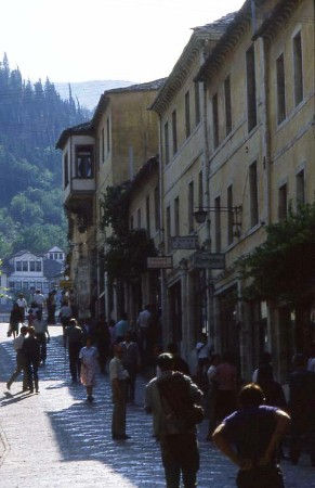 La seconda città dell’Albania. Molto bella