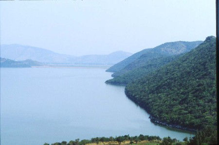 E poi su su lungo la costa adriatica verso Vlore